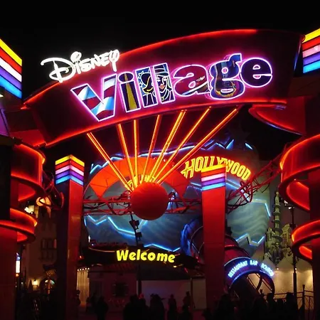 N Chic 3 Disneyland 5 Min